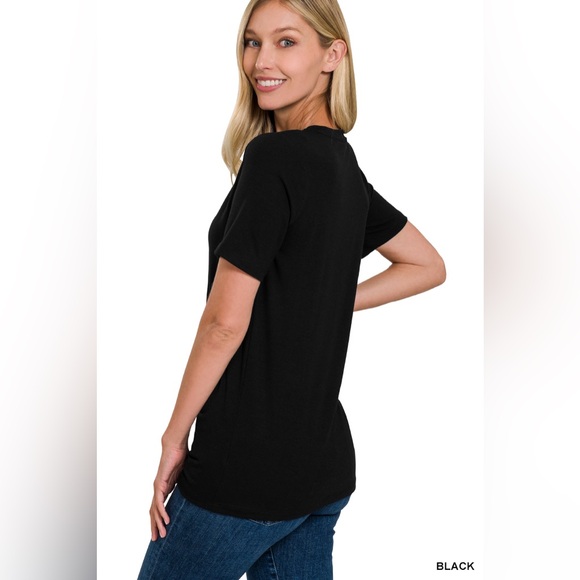 🆕 Zenana SHORT SLEEVE ROUND NECK TEE - Picture 3 of 3